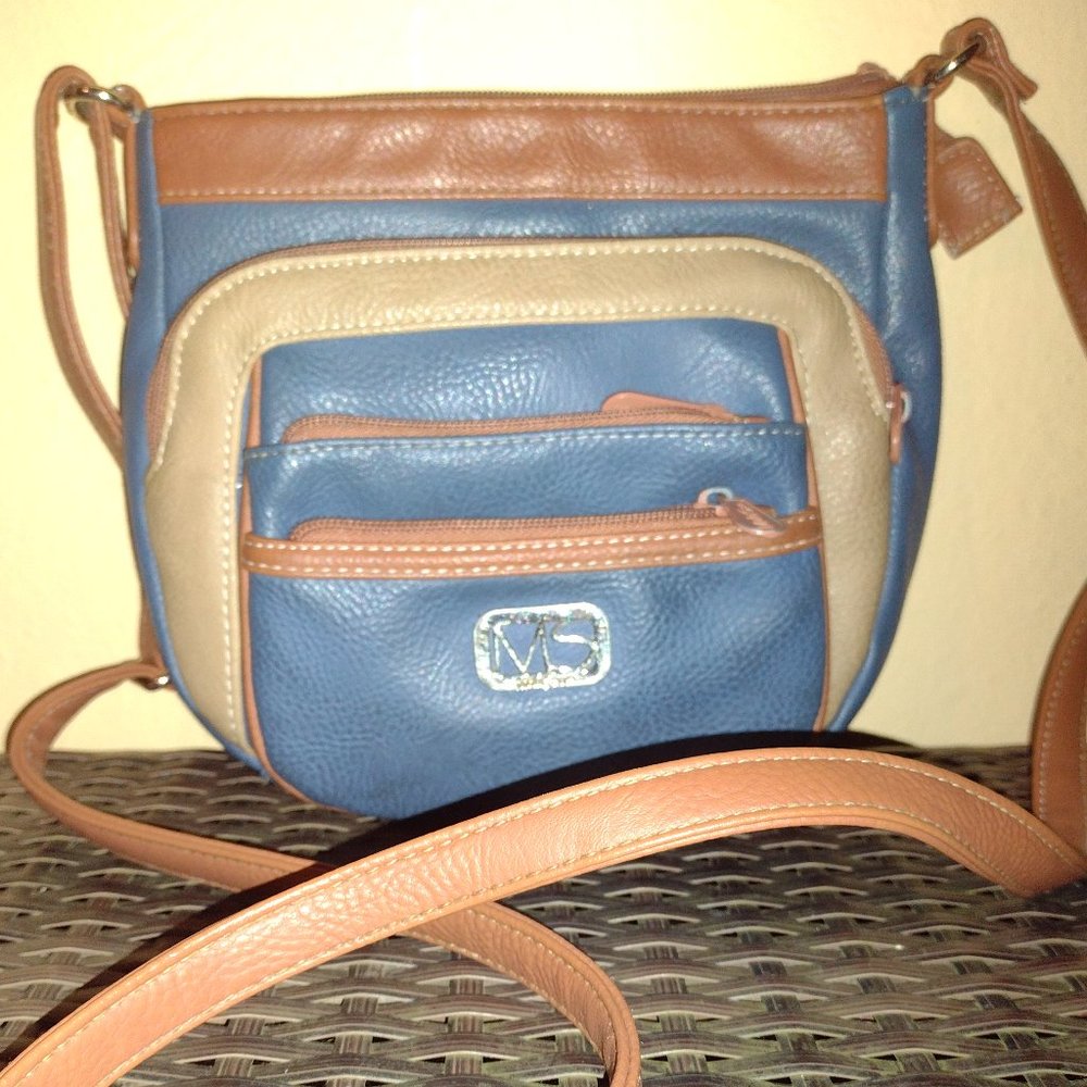 Multi Sac Crossbody Bag